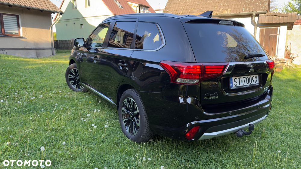 Mitsubishi Outlander 2.0 4WD - 8