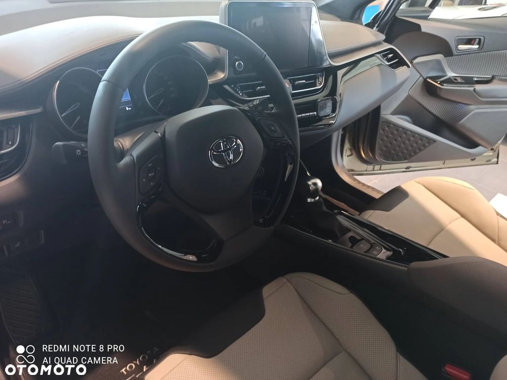 Toyota C-HR 2.0 Hybrid Executive - 27