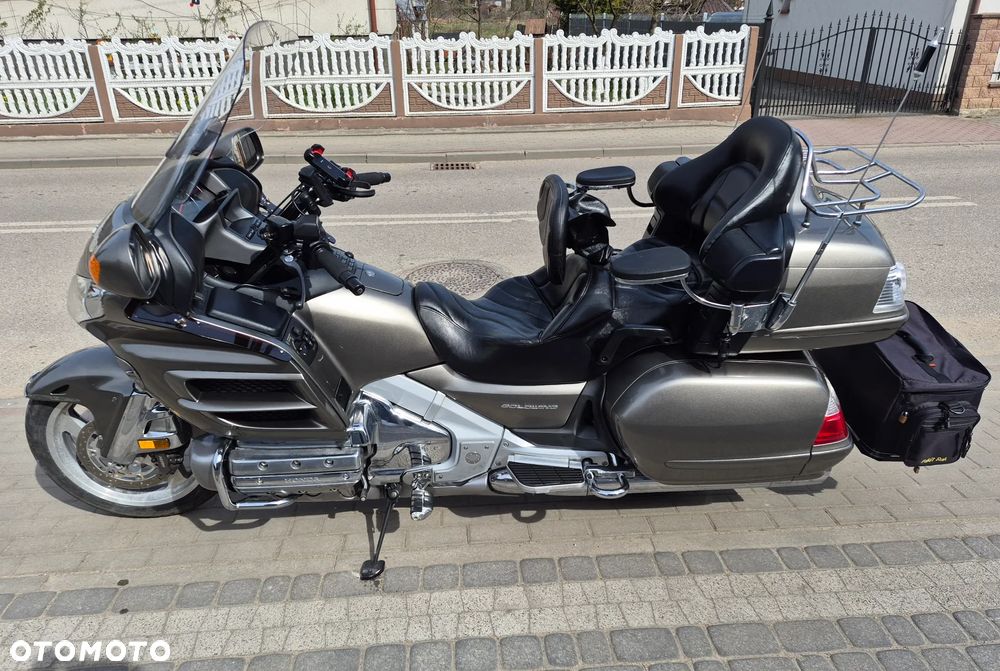 Honda GL - 6