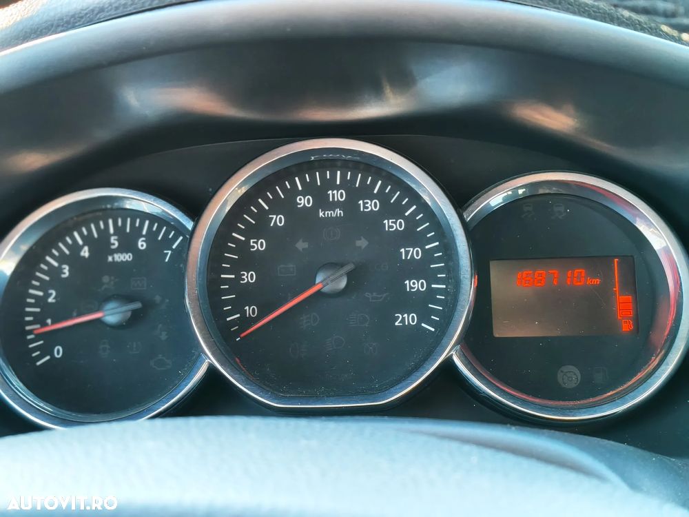 Dacia Logan TCe 90 Laureate - 8