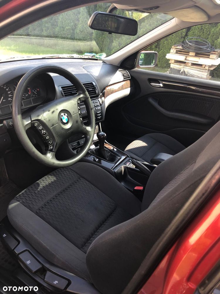BMW Seria 3 318i - 11