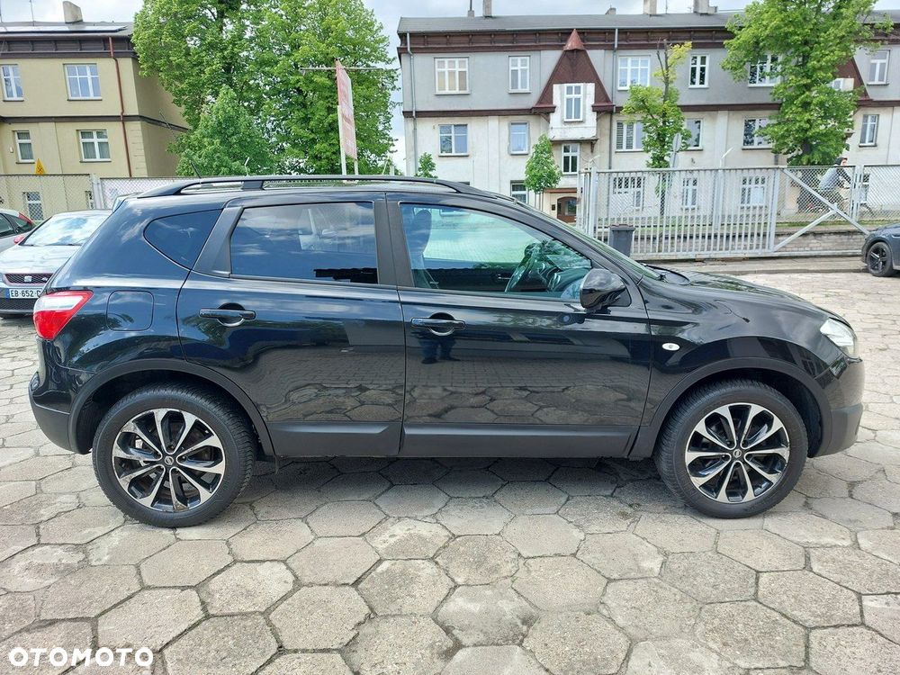 Nissan Qashqai - 2