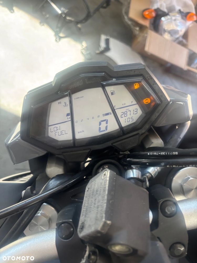 Yamaha MT - 16