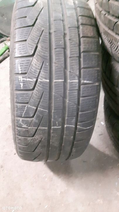 OPONA PIRELLI SOTTOZERO SERIA II 245/45R17 5,5MM - 2