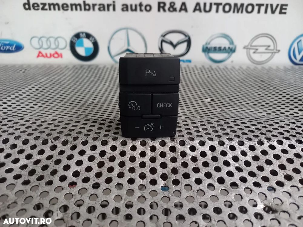 Butoane Buton Pilot Automat Tempomat Audi Q7 4L Cod 4LA - Dezmembrari Arad - 1