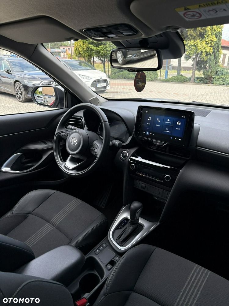 Toyota Yaris Cross - 12