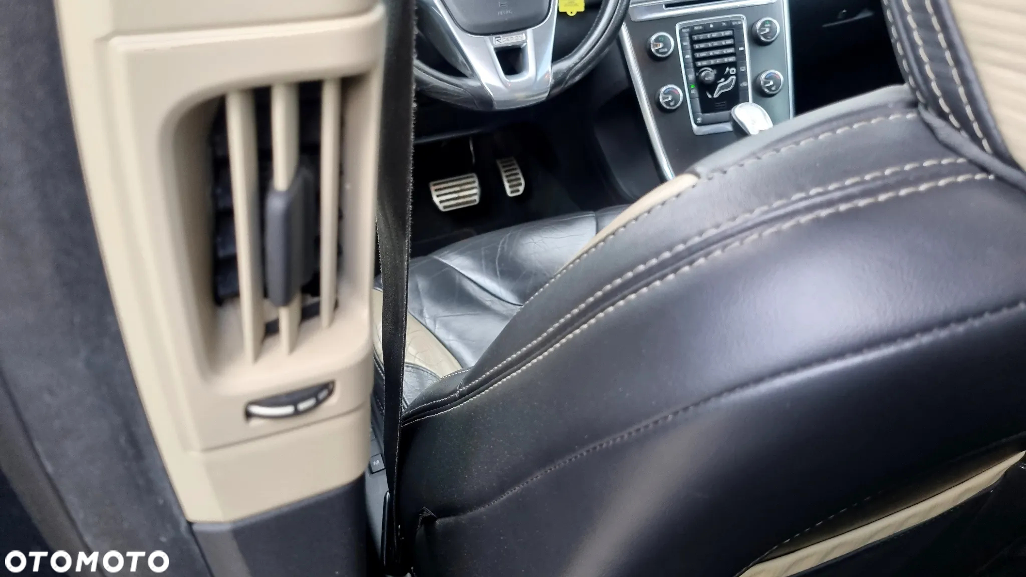 Volvo XC 60 D3 R Design - 20