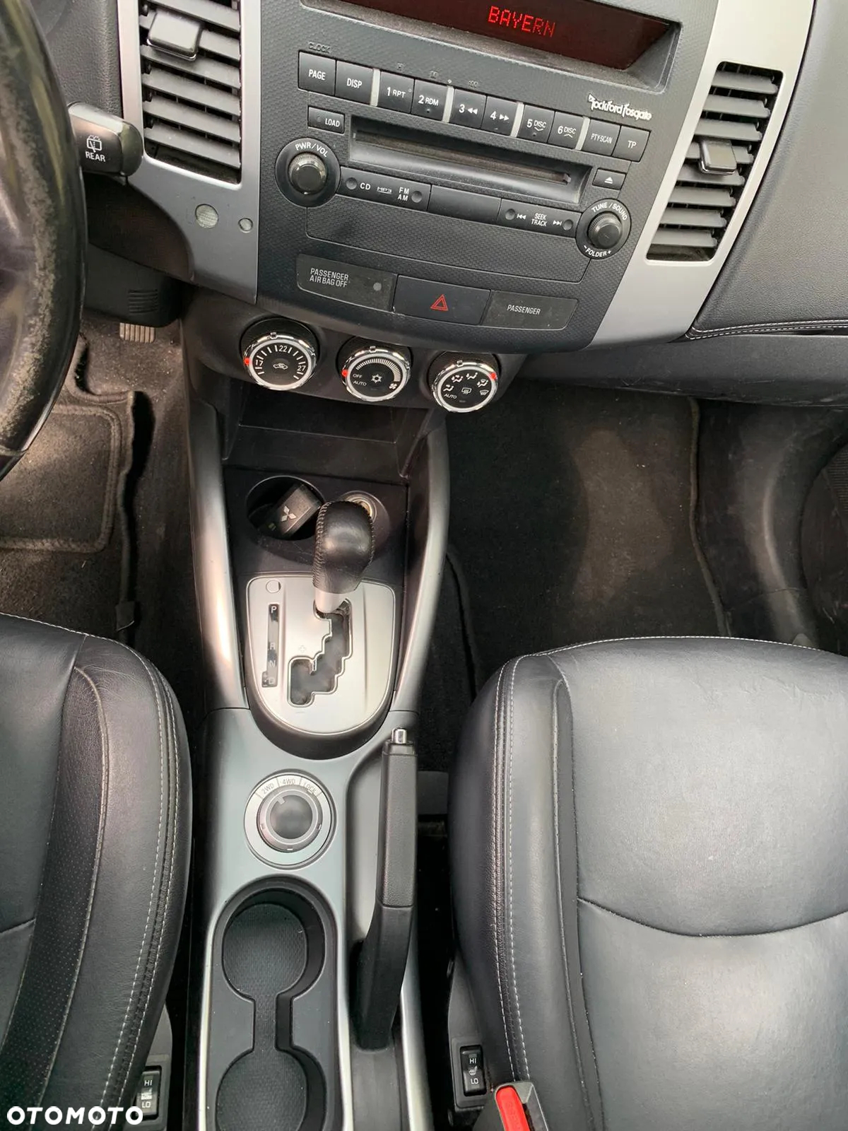 Mitsubishi Outlander 2.4 4WD CVT Intense - 11