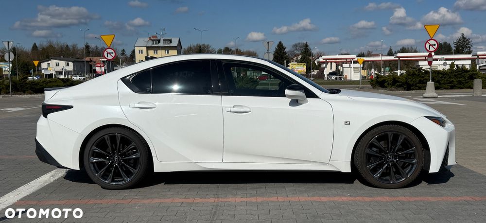 Lexus IS - 7
