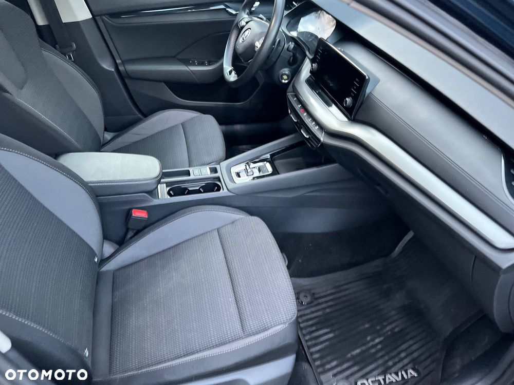 Skoda Octavia 2.0 TDI SCR Ambition DSG - 19
