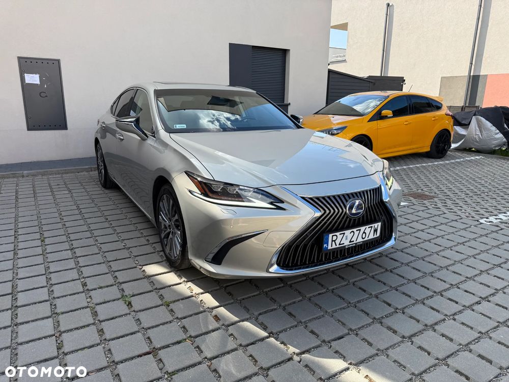 Lexus ES 300h Prestige - 13