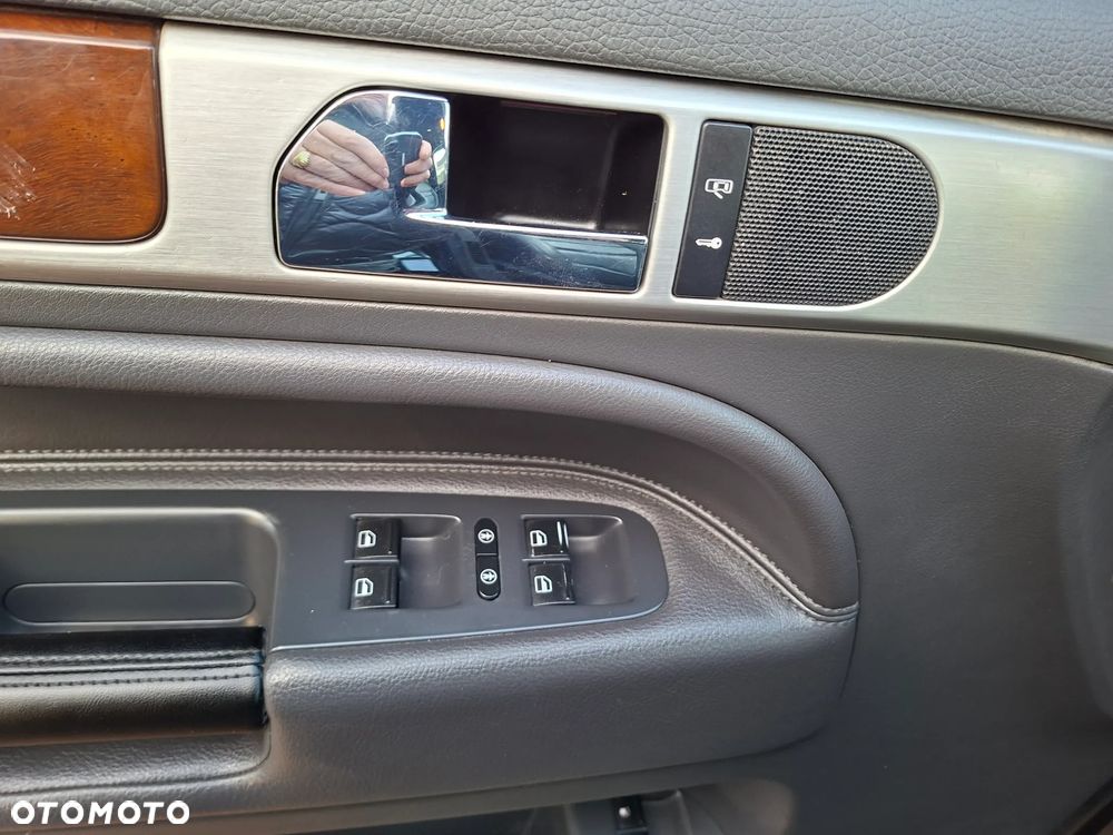 Volkswagen Touareg - 29