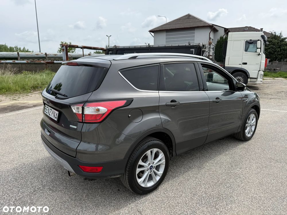 Ford Kuga 1.5 EcoBoost 2x4 Titanium - 8