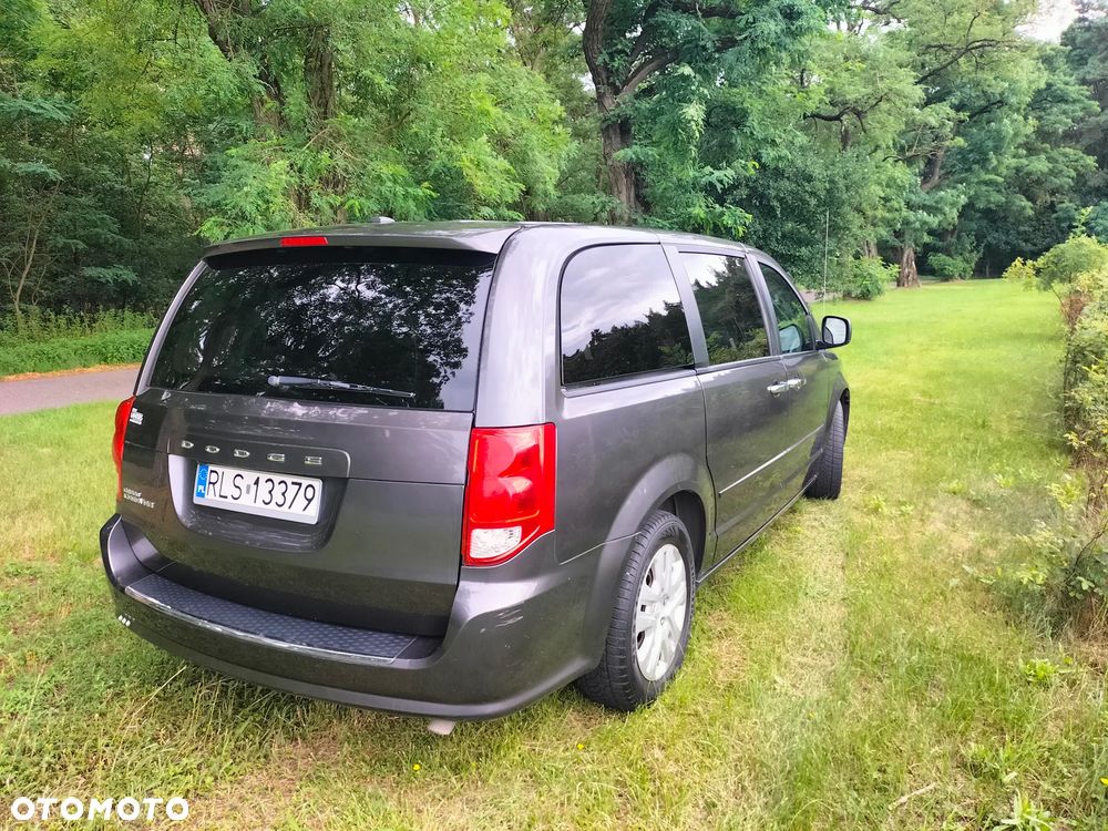 Dodge Grand Caravan - 22