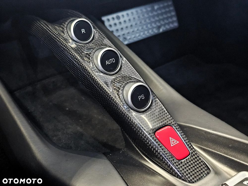 Ferrari 812 Superfast - 16