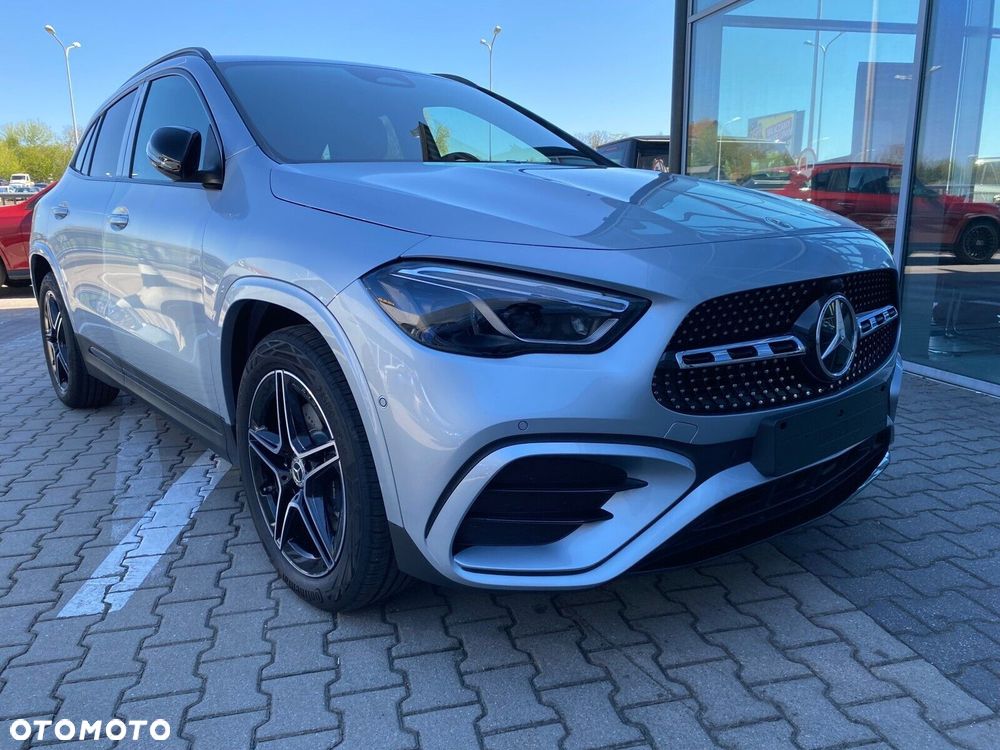 Mercedes-Benz GLA - 5