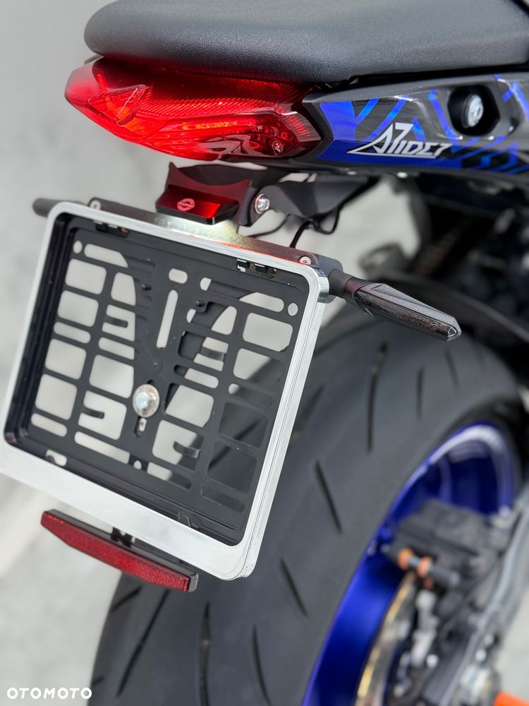 Yamaha MT - 24