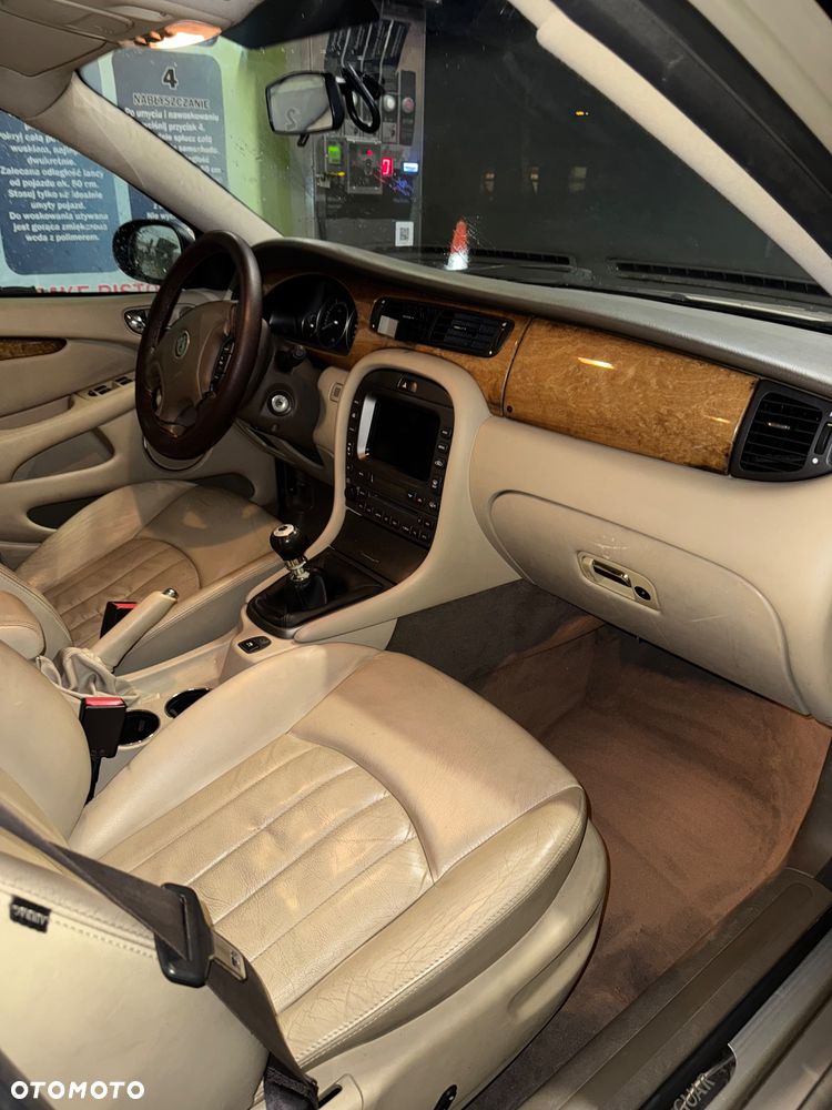 Jaguar X-Type 2.0 Executive - 12