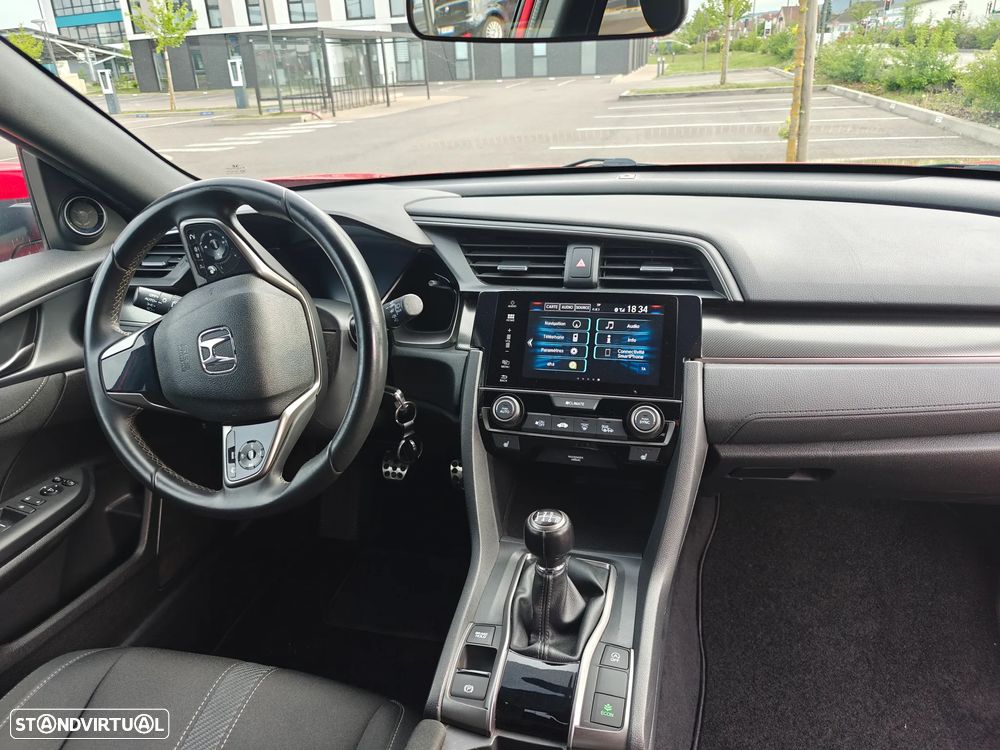 Honda Civic 1.0 i-VTEC Executive - 27