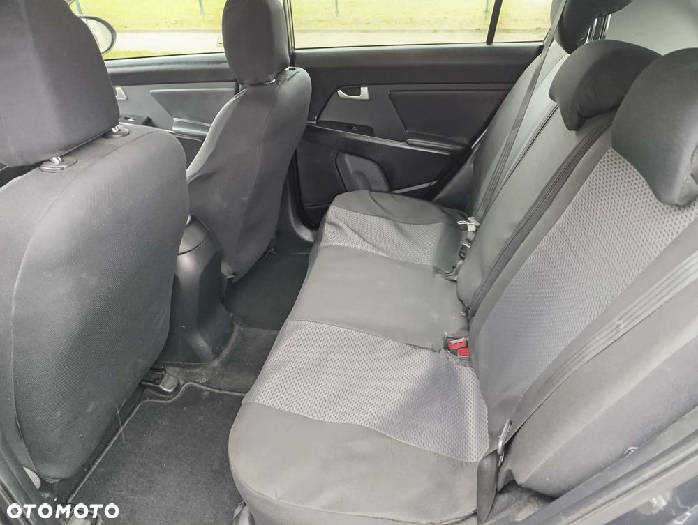 Kia Sportage 1.7 CRDI 2WD Attract - 8