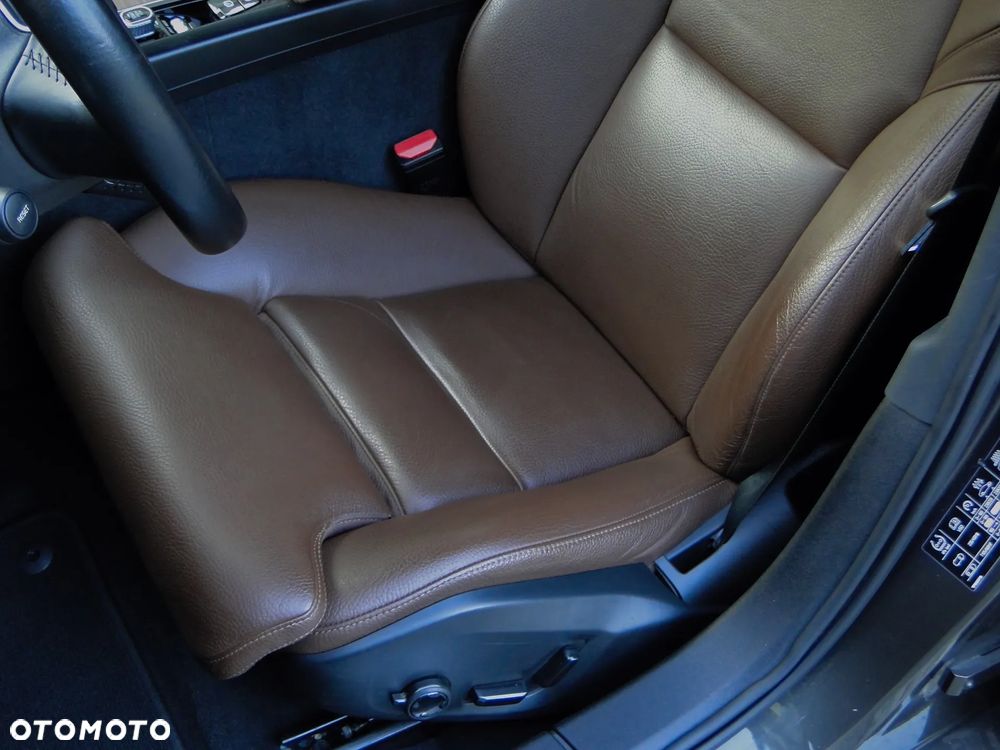 Volvo V60 D4 AWD Geartronic Inscription - 22