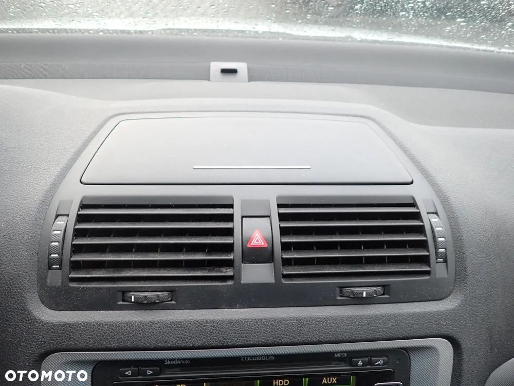 CZĘŚCI - Skoda Octavia II 1,4 TSI CAXA 122KM FILM LIFT HB AT MPH lakier 9156 INDEX - 9681 - 14