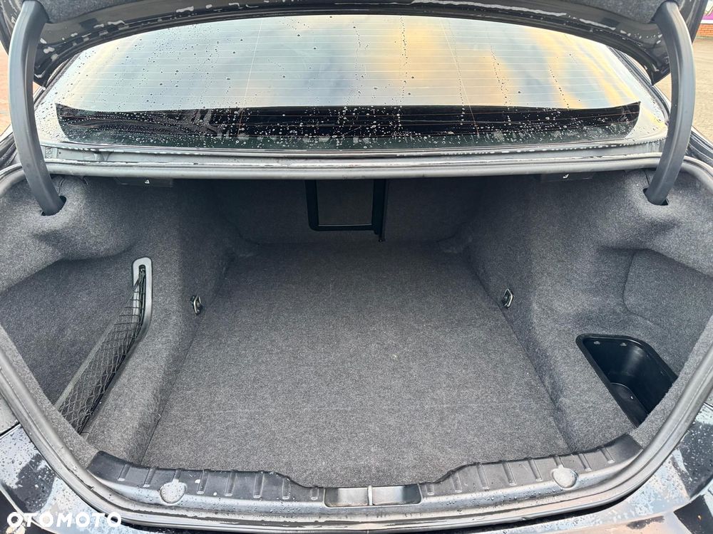 BMW Seria 5 525d xDrive Sport-Aut Luxury Line - 13