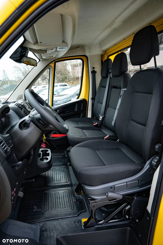 Toyota Proacemax - 32