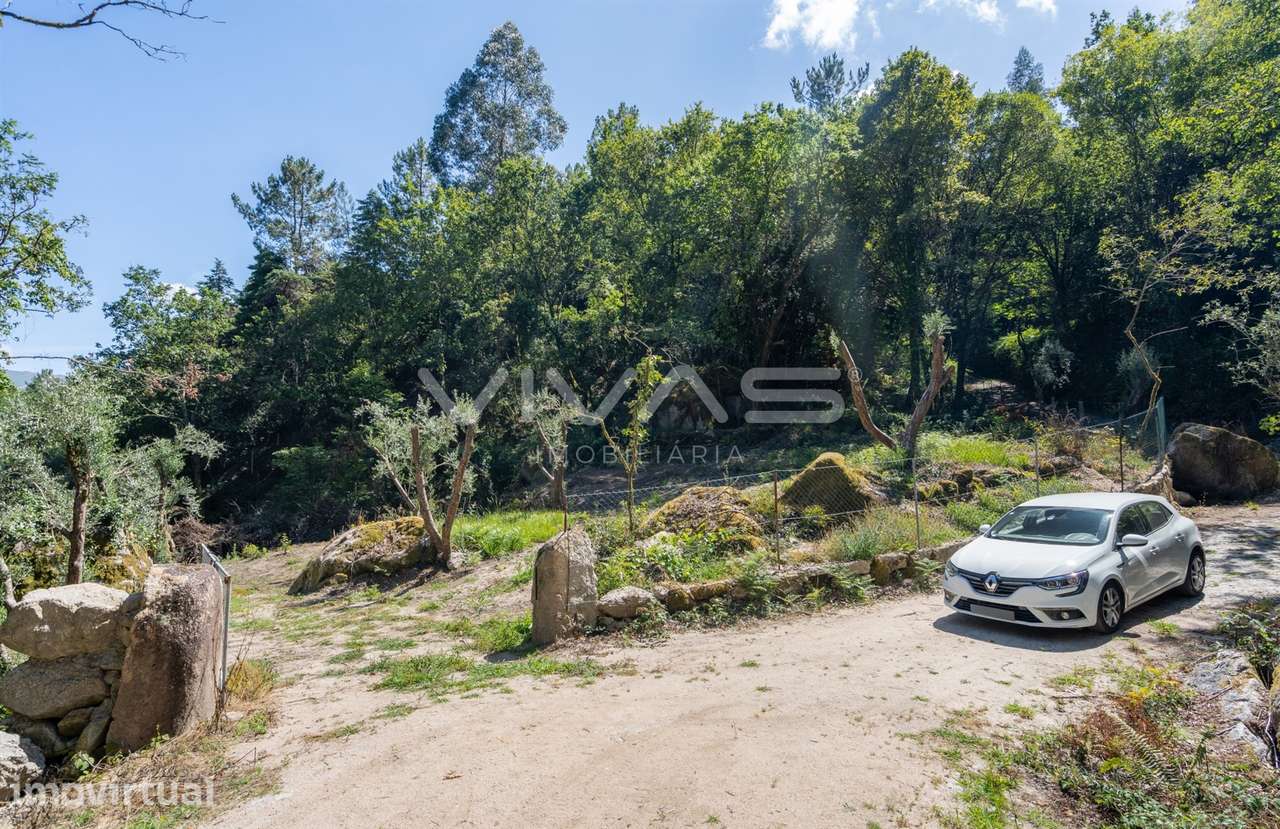 Moradia para Restaurar T0 Venda em Vilar da Veiga,Terras de Bouro - Grande imagem: 2/20
