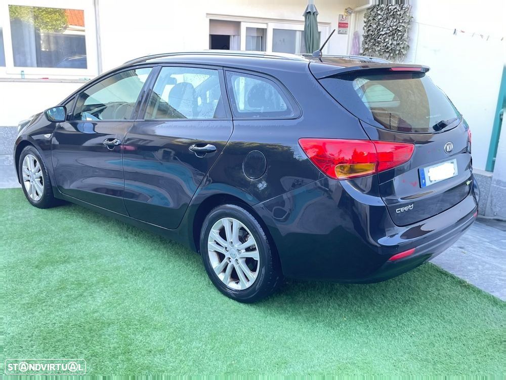Kia Ceed SW 1.4 CRDi ECO - 13