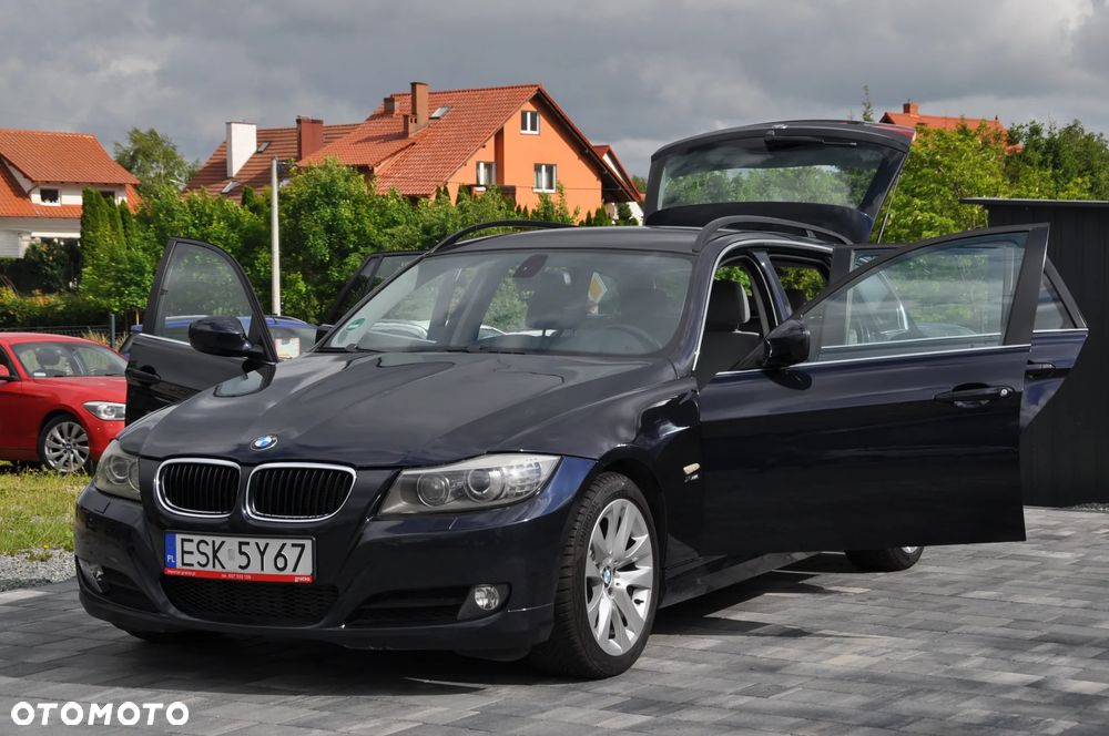 BMW Seria 3 330d xDrive DPF Edition Sport - 21