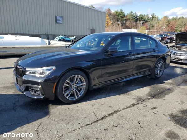BMW Seria 7 750i xDrive