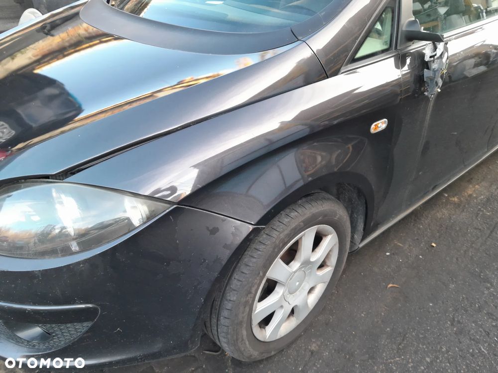 Błotnik przedni lewy SEAT Leon II 05-12r. LS9N - 3