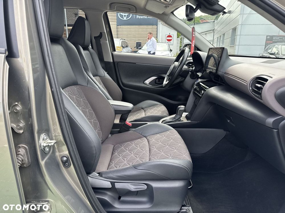 Toyota Yaris Cross Hybrid 1.5 Executive - 18