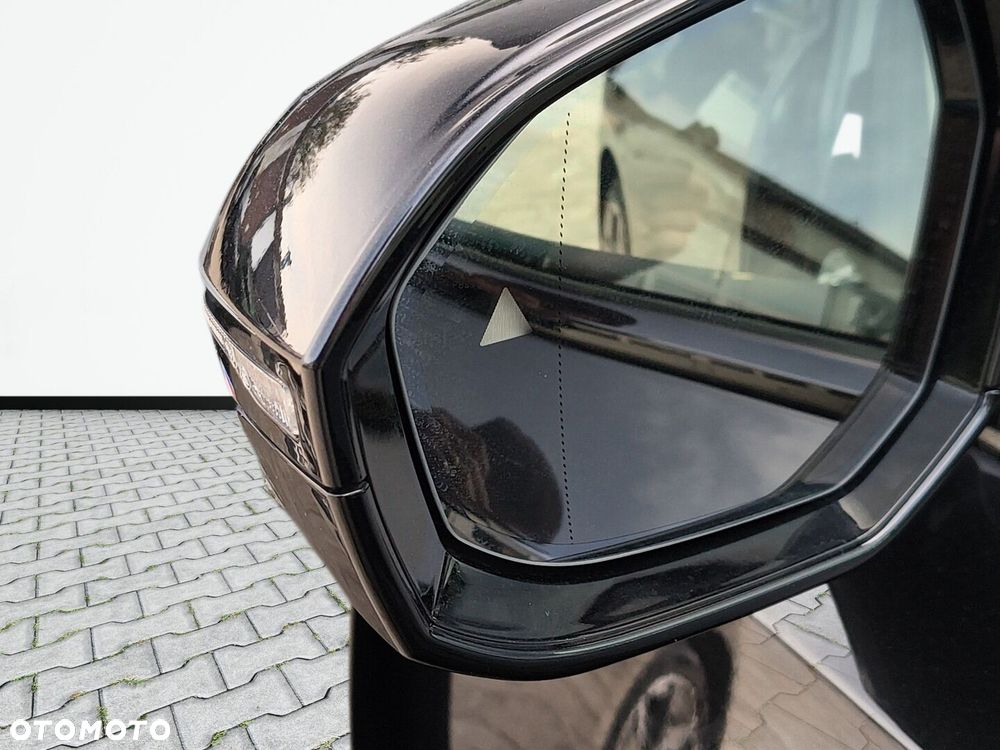 BMW Seria 5 520i mHEV M Sport - 23