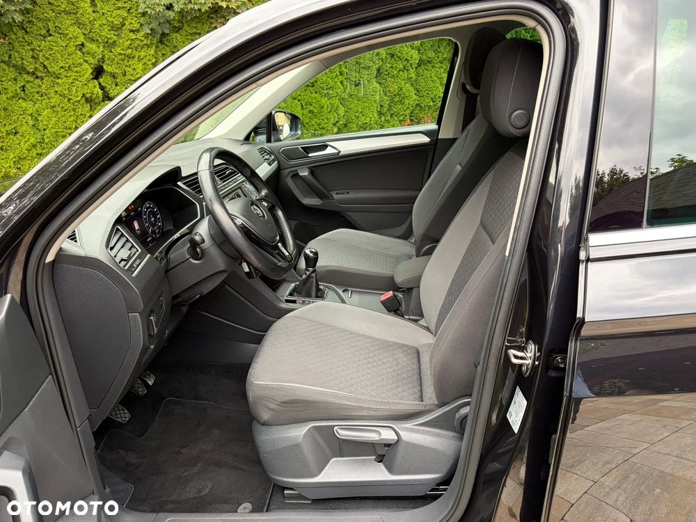 Volkswagen Tiguan - 19