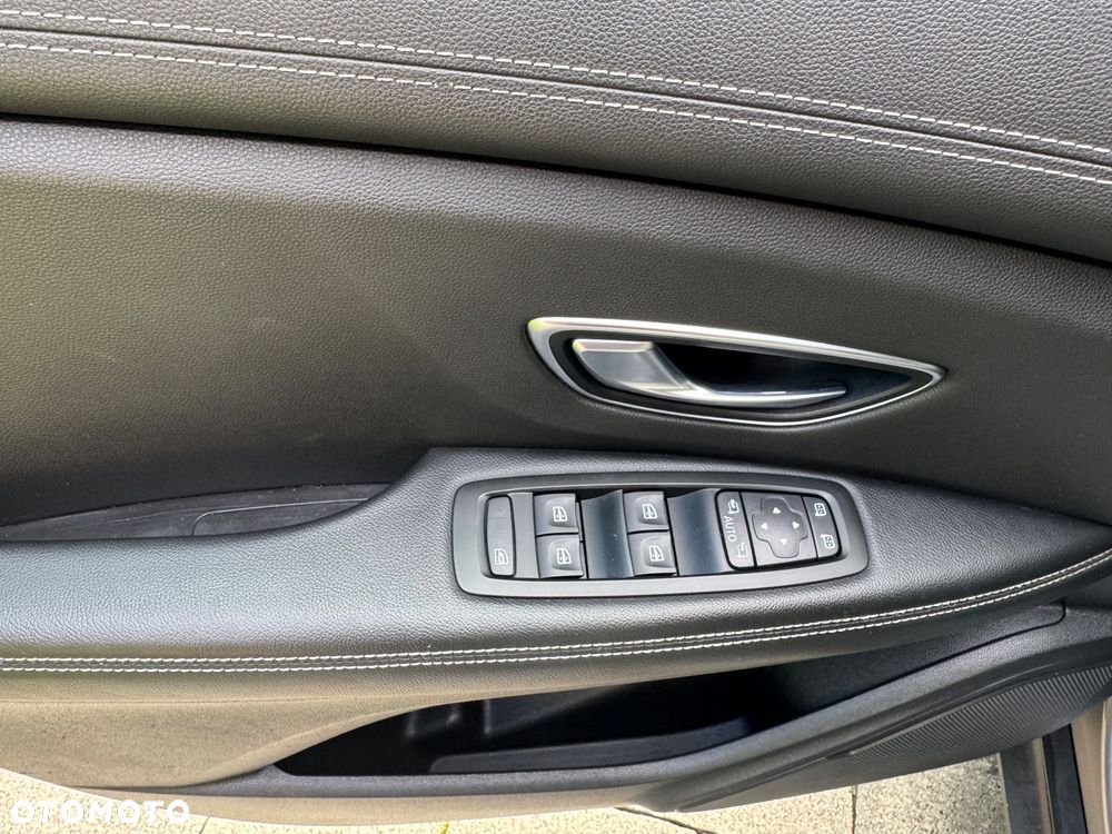 Renault Scenic - 18