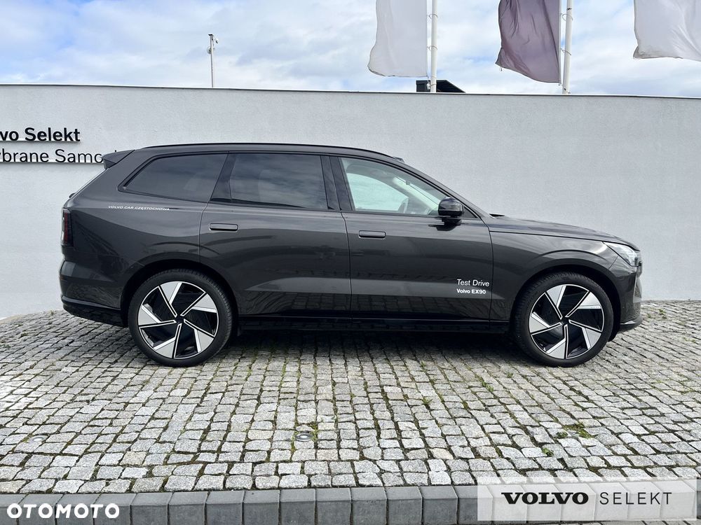 Volvo EX90 - 5