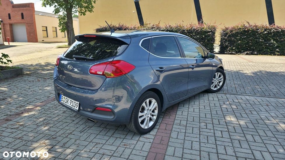 Kia Ceed 1.4 CVVT Dream Team Edition - 3