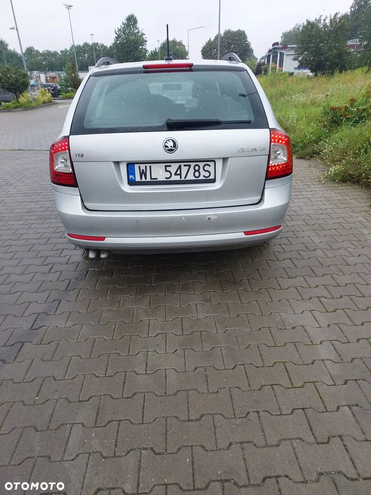 Skoda Octavia 2.0 TDI Ambiente - 9