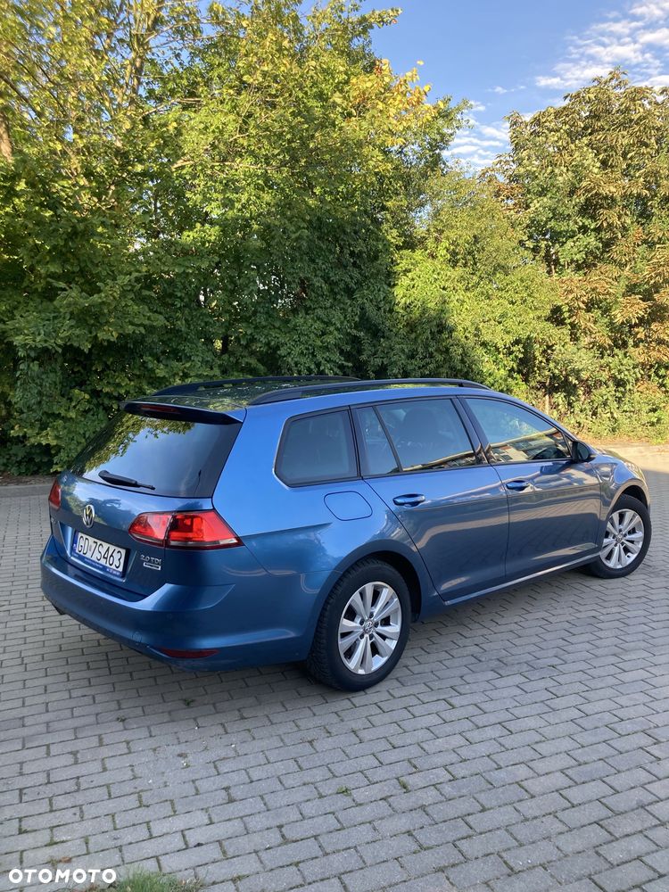Volkswagen Golf - 1