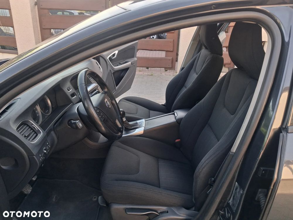 Volvo S60 DRIVe Kinetic - 18