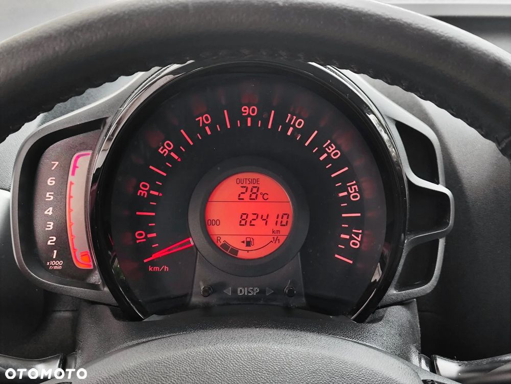 Toyota Aygo x-wave - 24