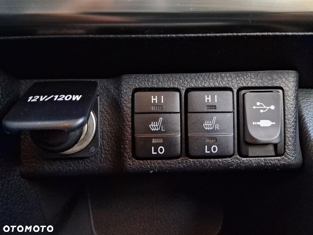 Toyota Auris - 24