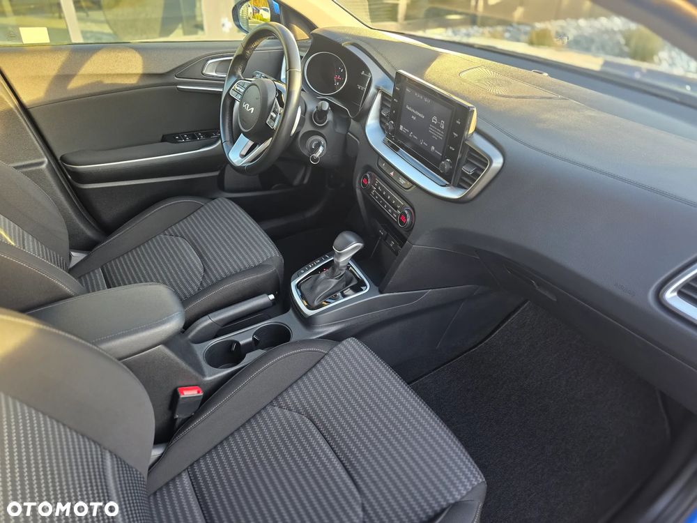 Kia XCeed 1.5 T-GDI L Business Line DCT - 29