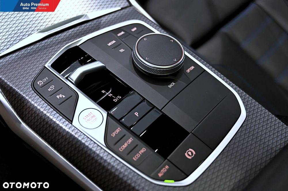 BMW Seria 3 320d xDrive M Sport - 9