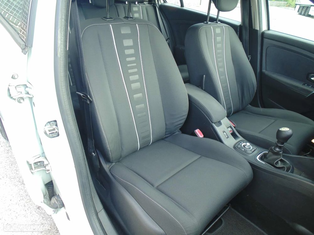 Renault Mégane Sport Tourer 1.5 dCi Luxe SS - 14