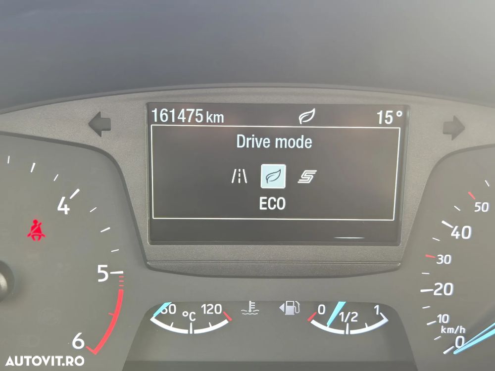 Ford Focus 1.5 EcoBlue Titanium - 26