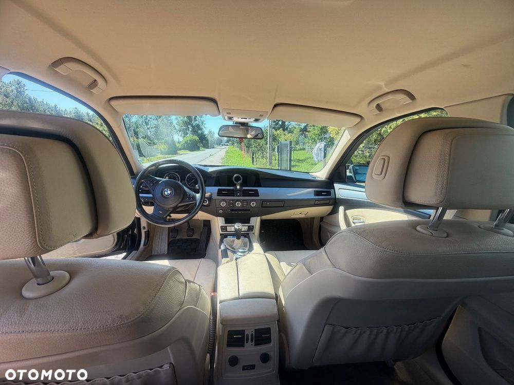 BMW Seria 5 520d - 7