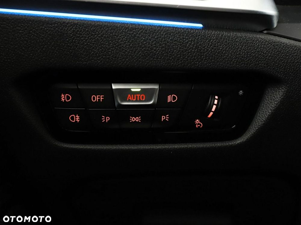 BMW Seria 3 - 35